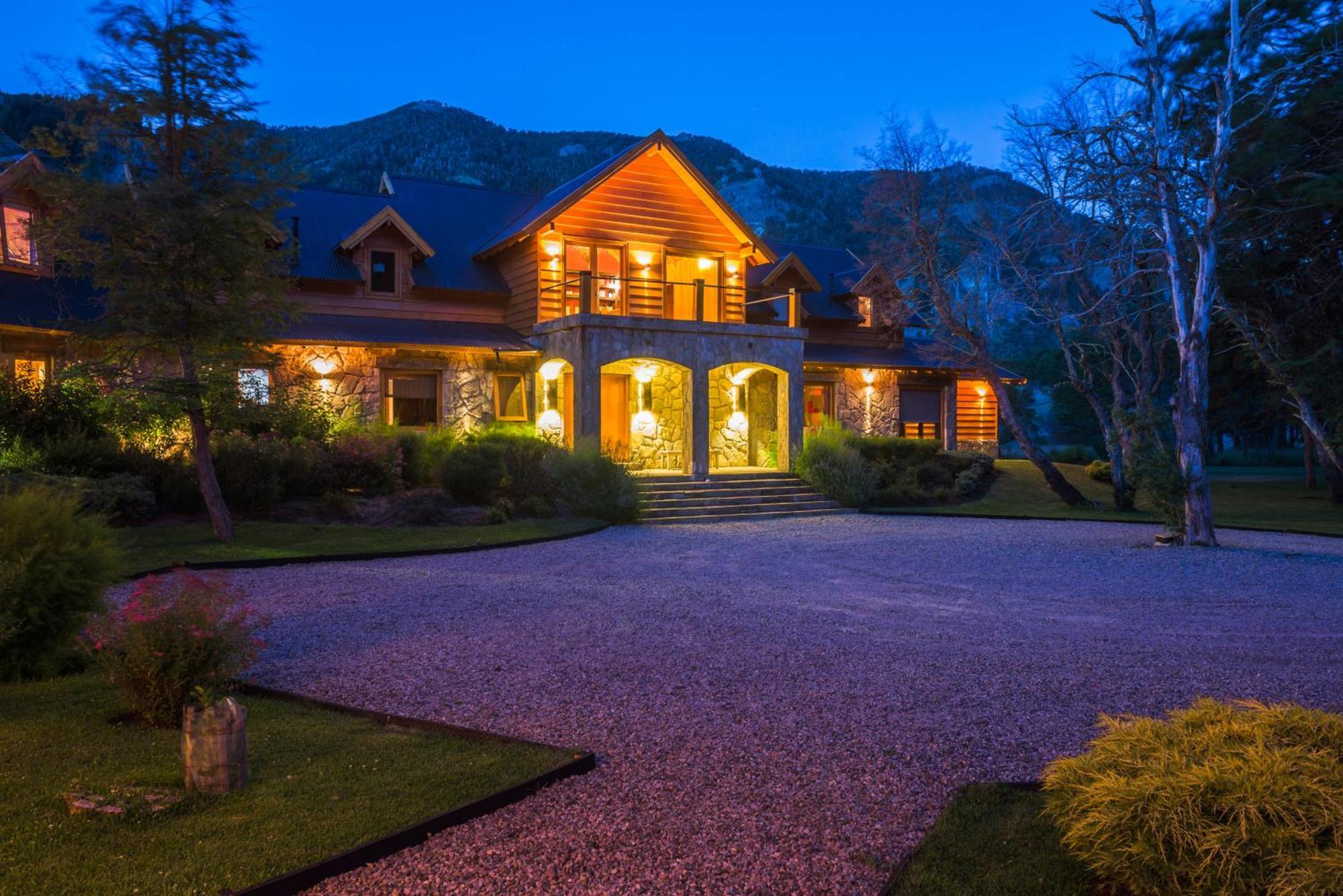 Rio Hermoso Hotel De Montana San Martin de los Andes Bagian luar foto